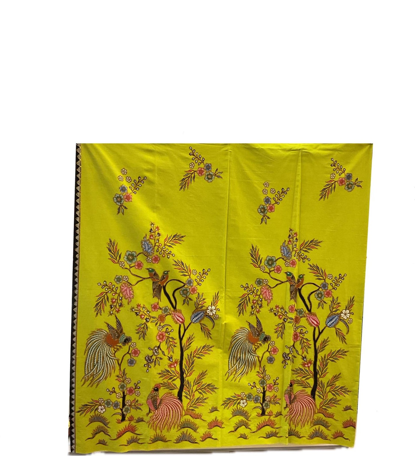 Hand Draw Batik Fabric HDBF-2M-GREEN-8019