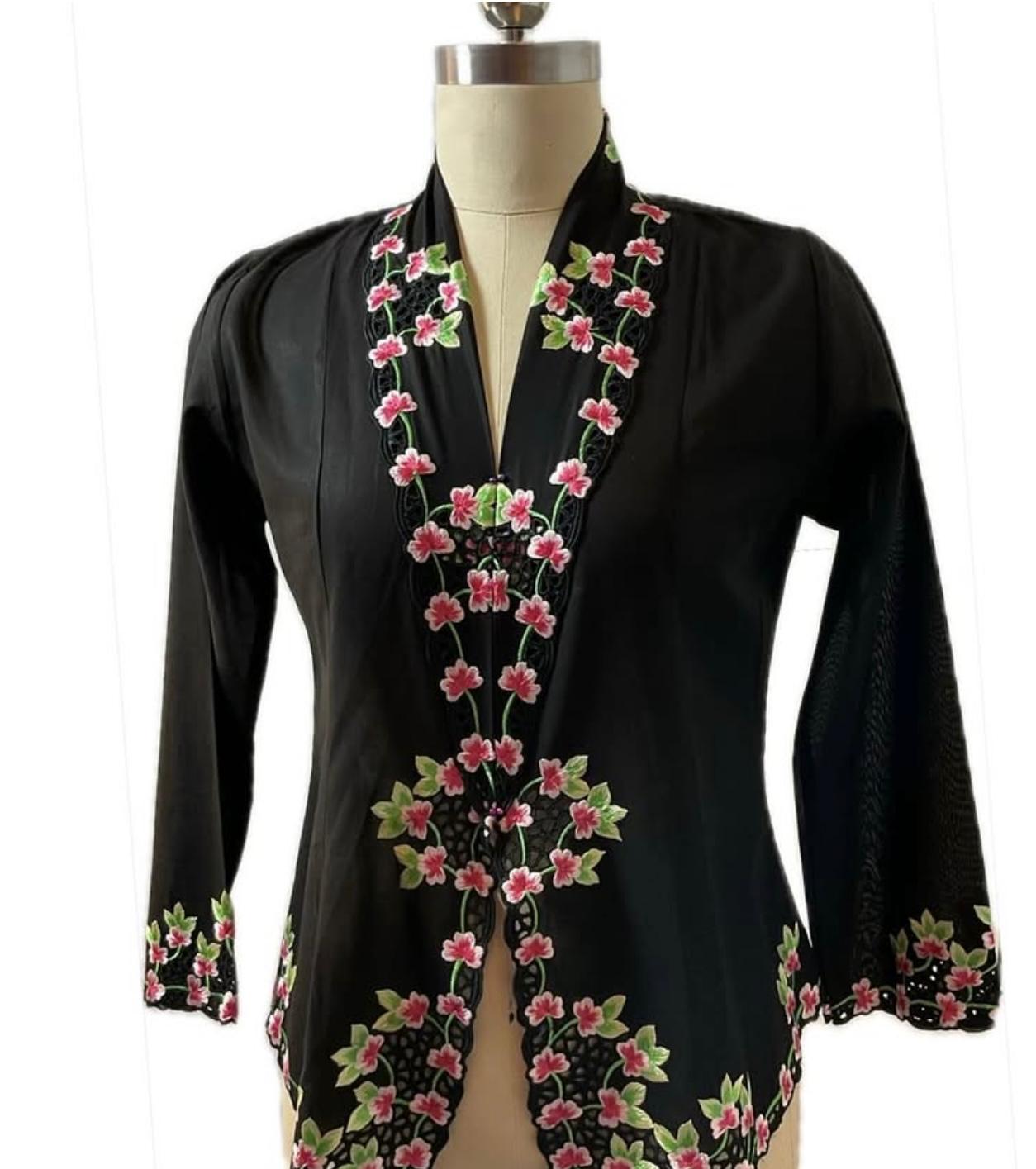 Premium Peranakan Top PPT-M-BLACK-B66005