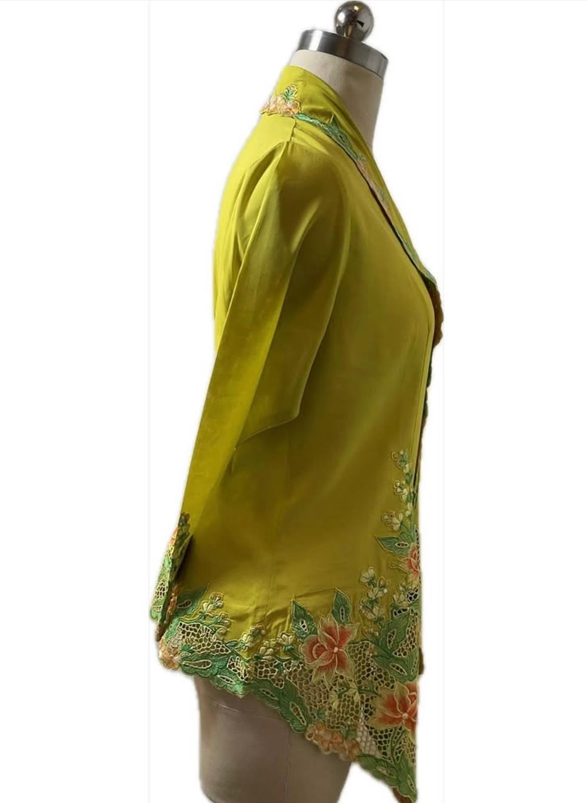 Premium Peranakan Top PPT-L-YELLOW-B666004