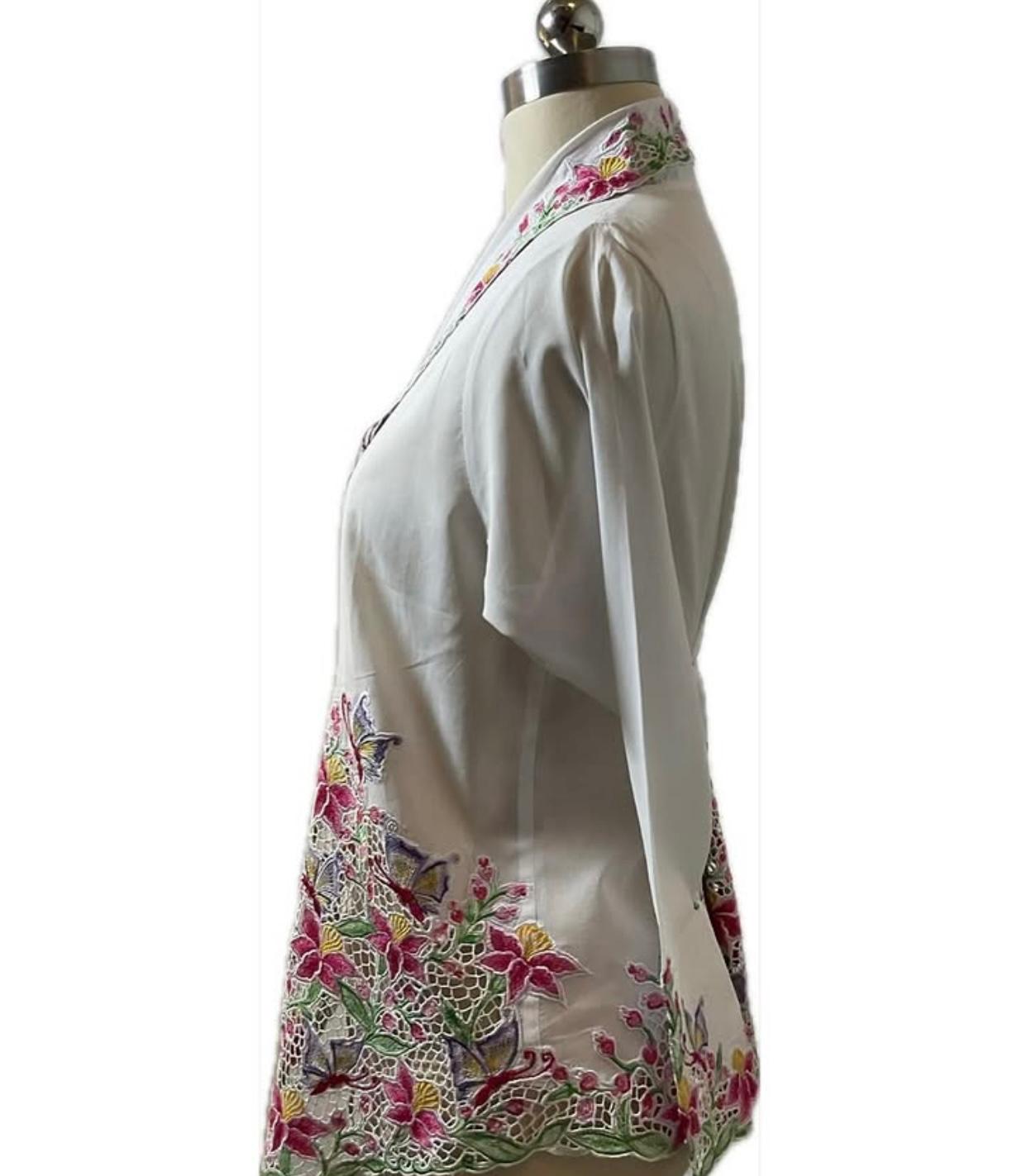 Premium Peranakan Top PPT-L-WHITE-B666006