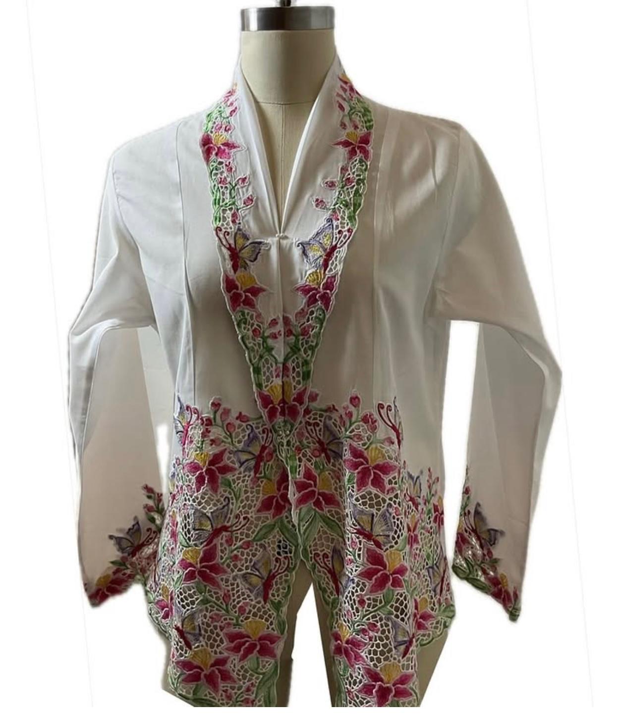 Premium Peranakan Top PPT-L-WHITE-B666006