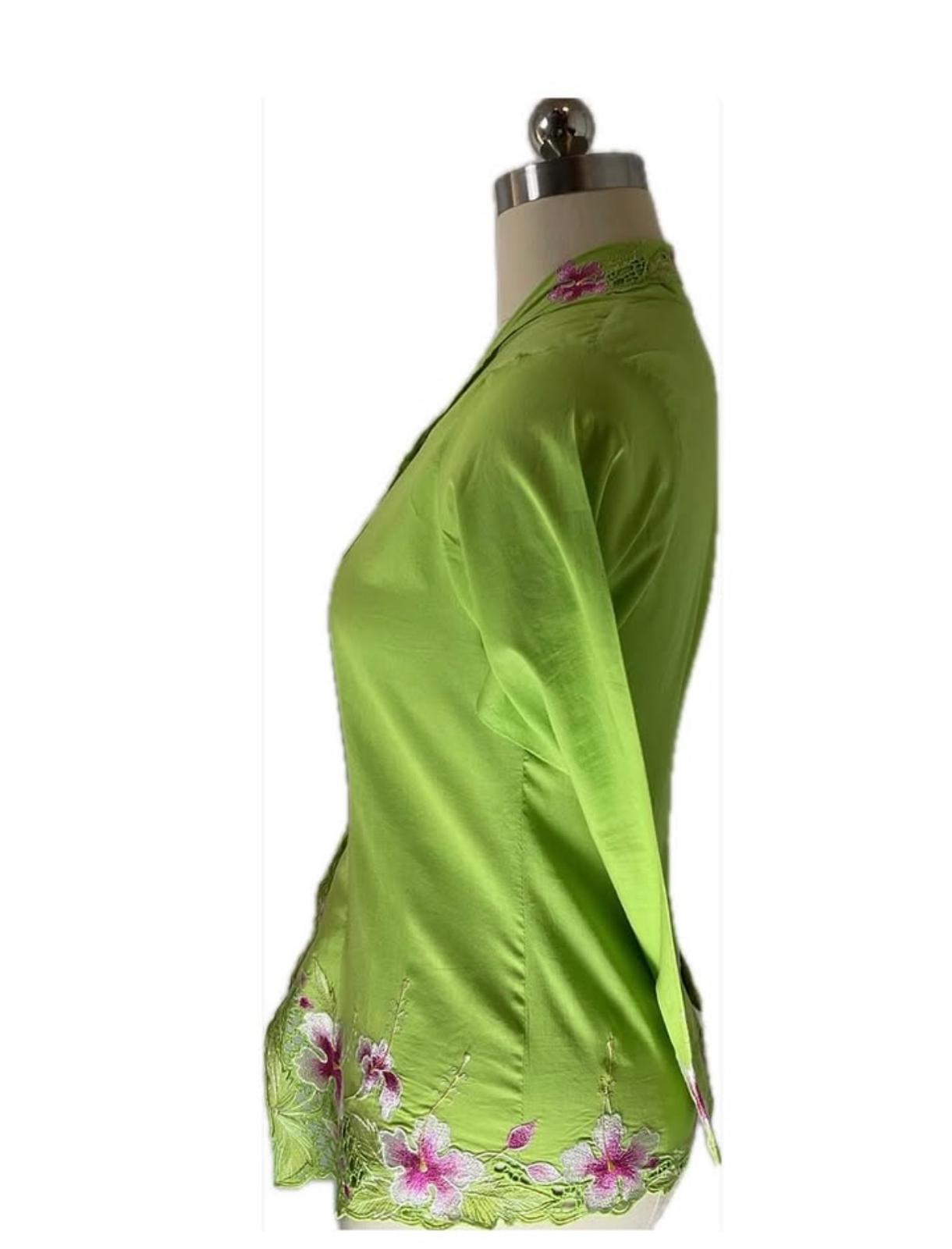 Standard Peranakan Top SPT-M-GREEN-A66002