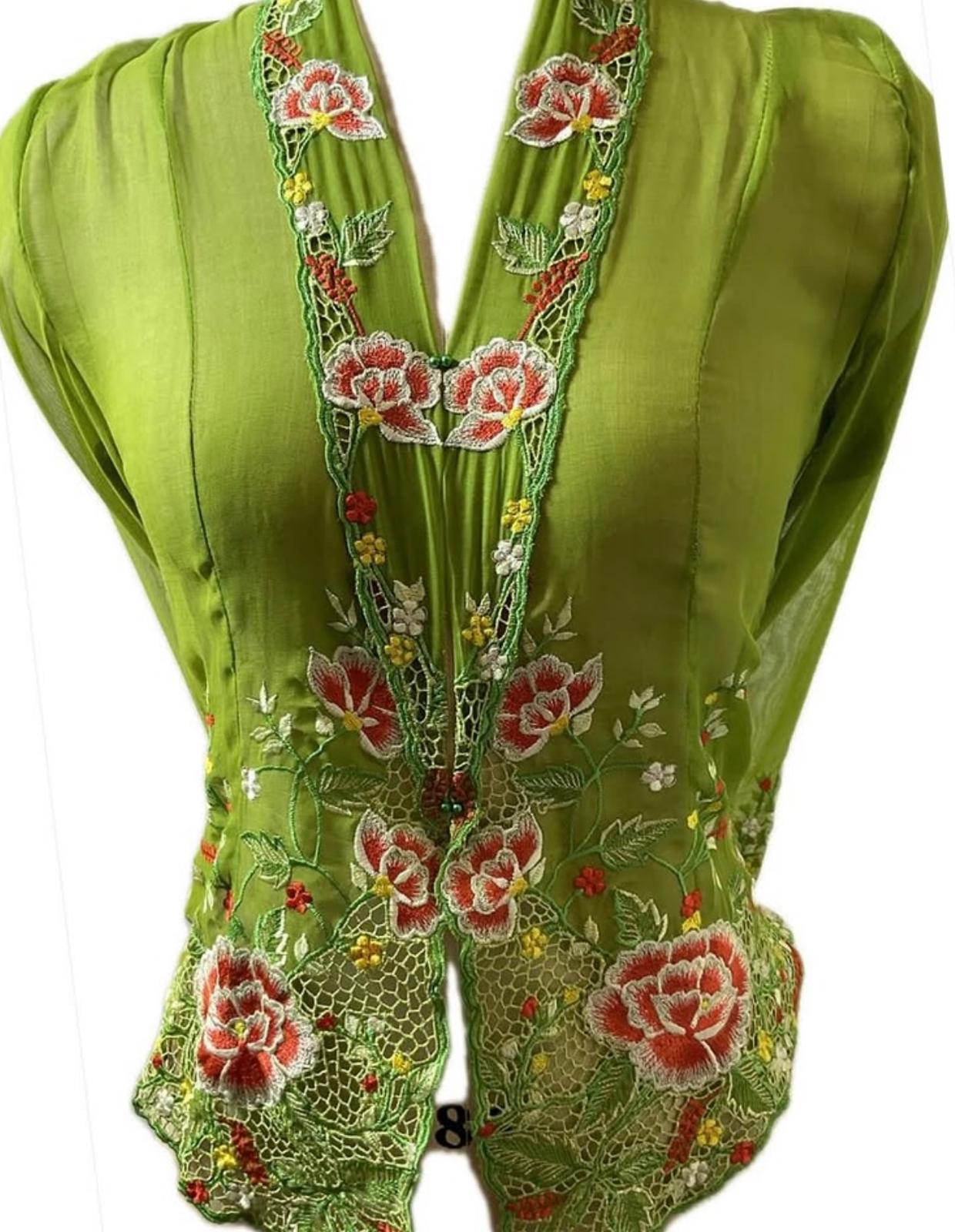 Standard Peranakan Top SPT-S-GREEN-A6011