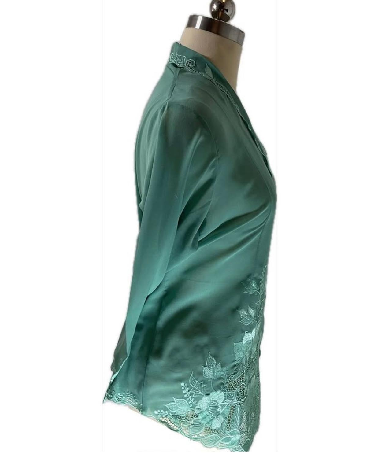 Standard Peranakan Top SPT-L-GREEN-A666001