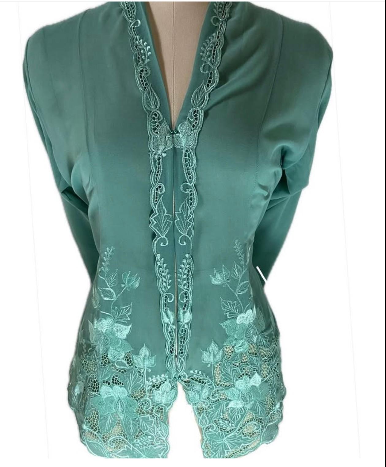 Standard Peranakan Top SPT-L-GREEN-A666001