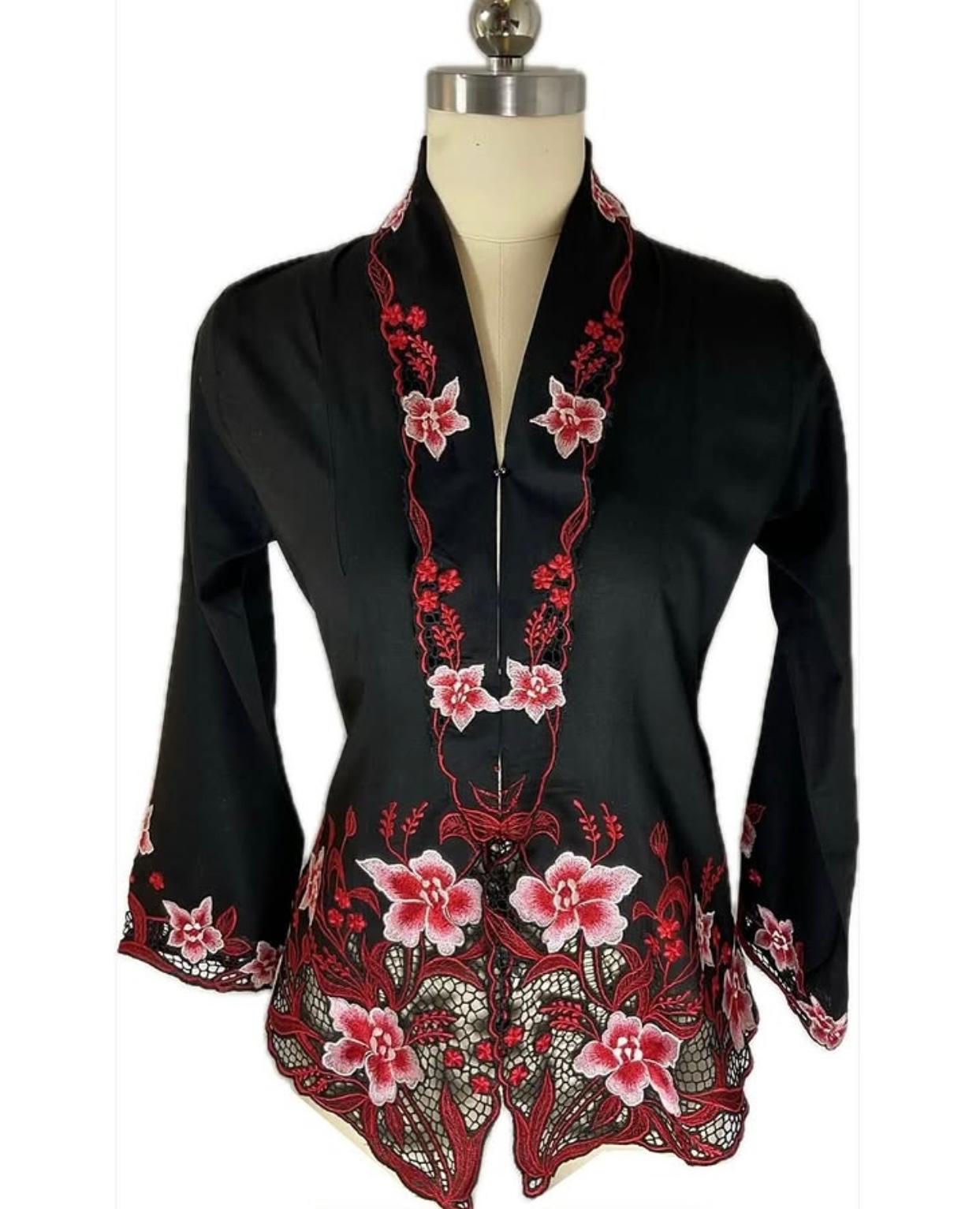 Standard Peranakan Top SPT-XL-BLACK-A666001