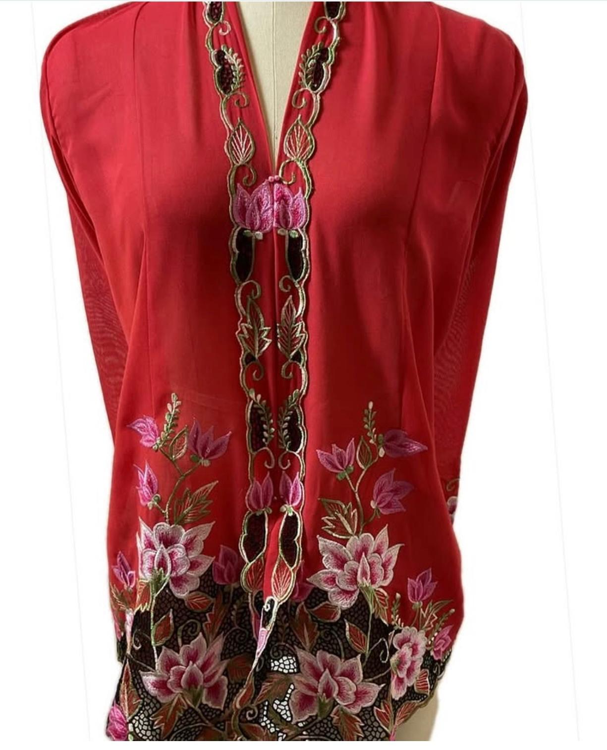 Standard Peranakan Top SPT-XL-RED-A6666002