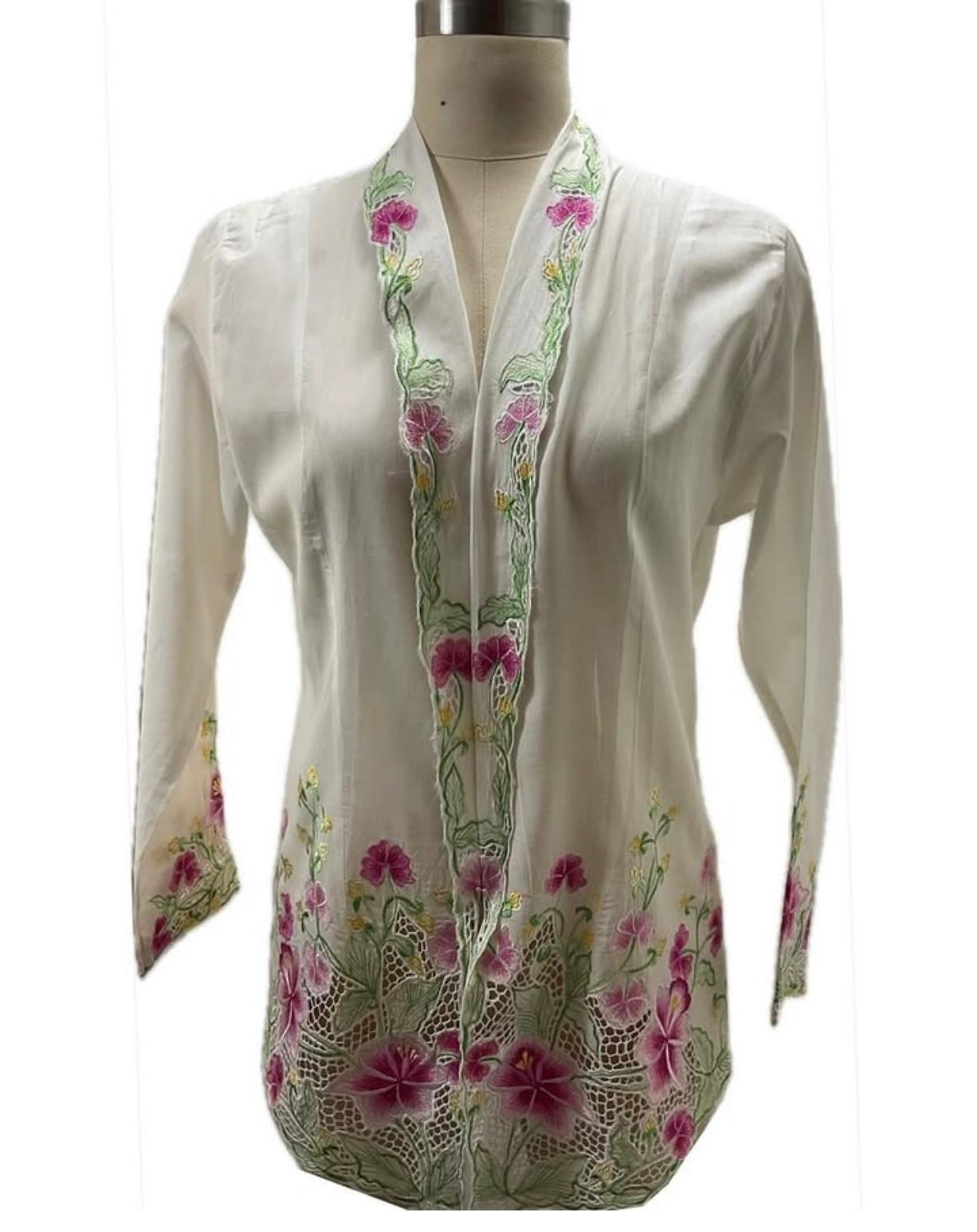 Standard Peranakan Top SPT-XL-WHITE-A6666003