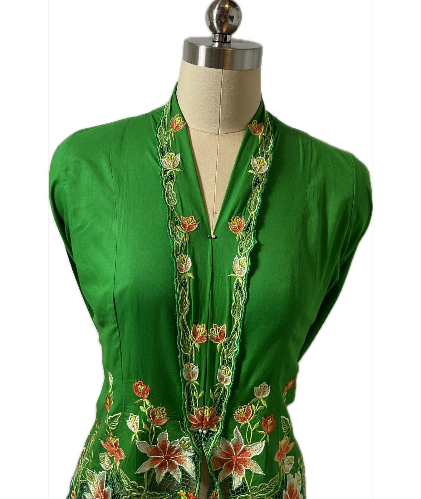 Standard Peranakan Top SPT-S-GREEN-A6017