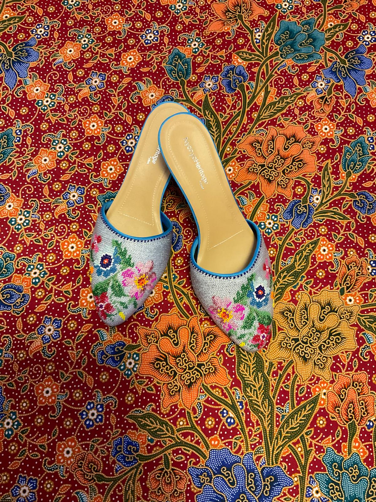Standard Beaded Shoes SBS-8-BLUE-D6002