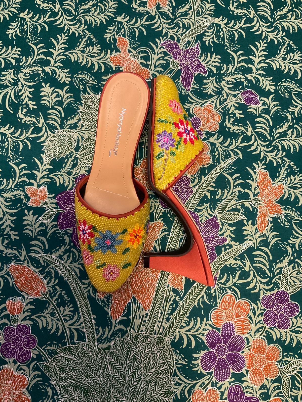 Standard Beaded Shoes SBS-5-YELLOW-D6010
