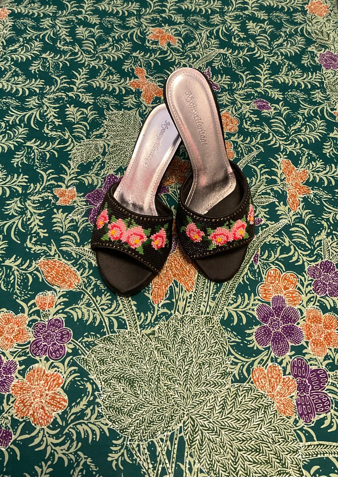 Standard Beaded Shoes SBS-4-BLACK-D6019