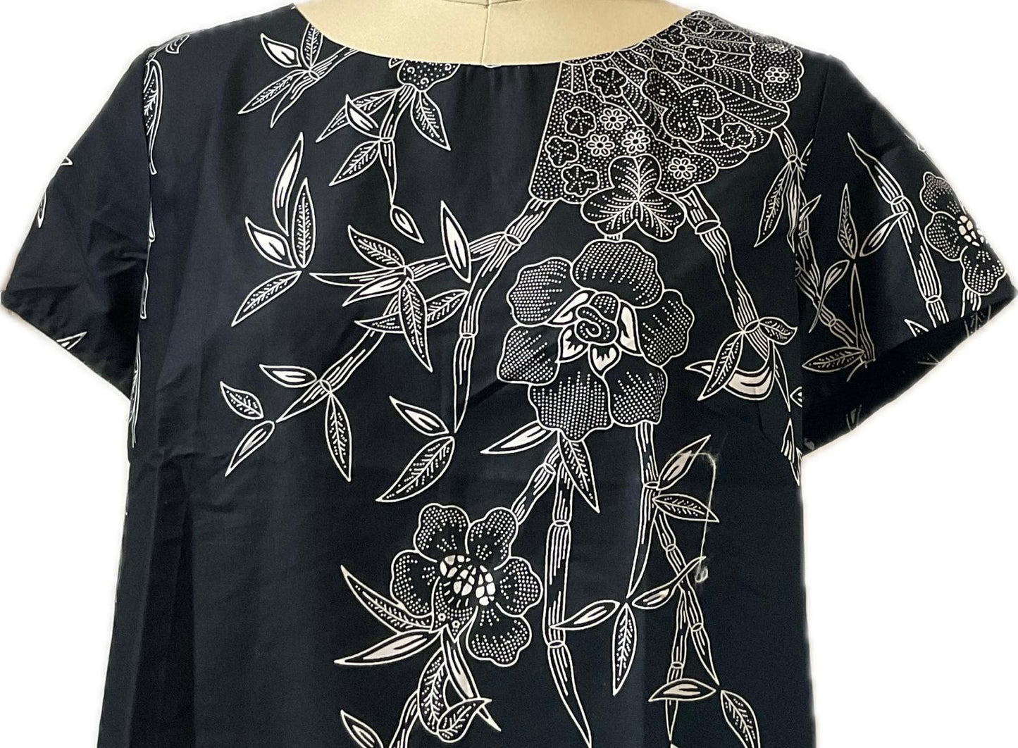 Ladies Batik Top LBT-L-BLACK-AF111003